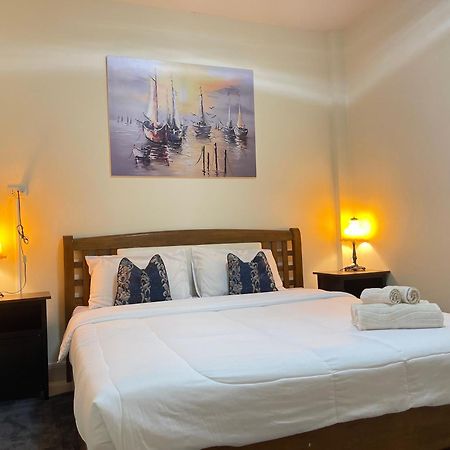 Malee House 3 Hotel Hua Hin Bagian luar foto