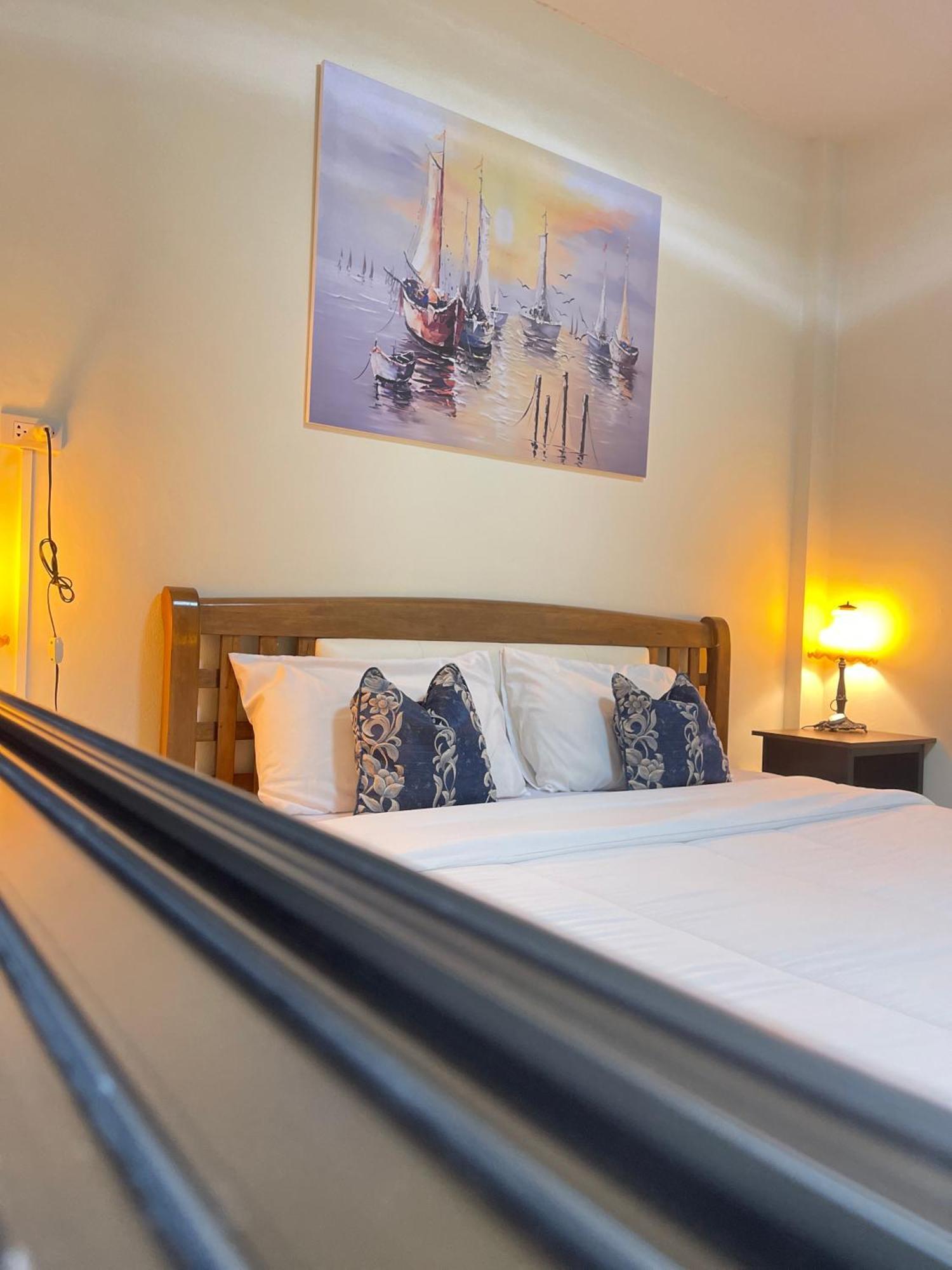 Malee House 3 Hotel Hua Hin Bagian luar foto