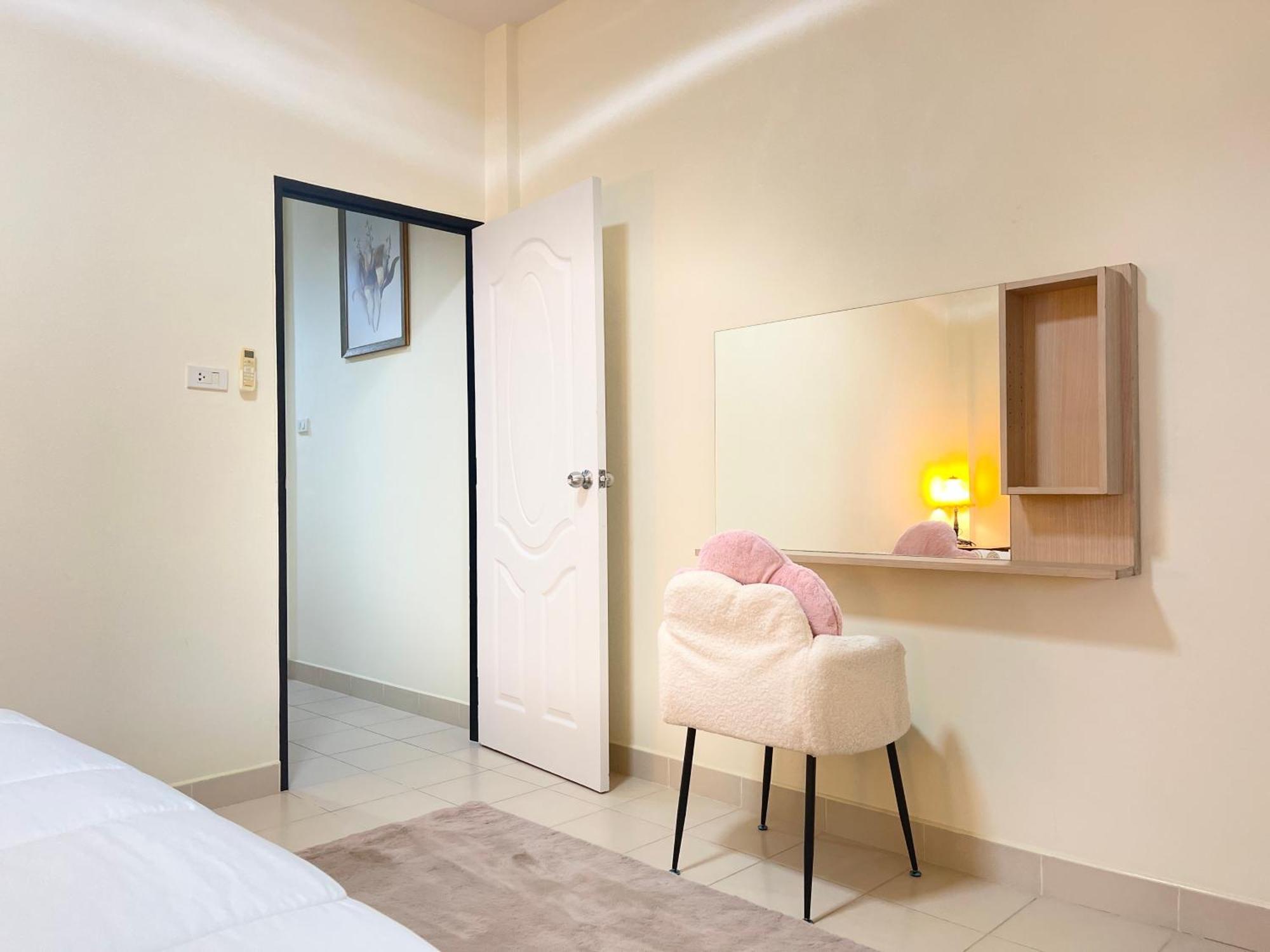 Malee House 3 Hotel Hua Hin Bagian luar foto